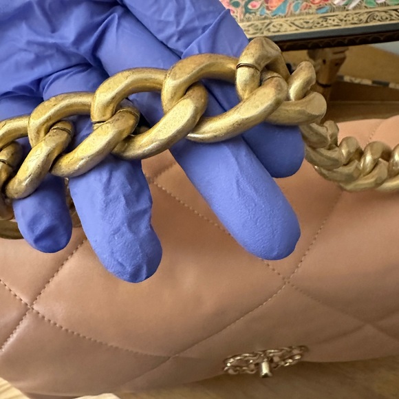 Chanel 19 large ( not maxi ) - Picture 5 of 16